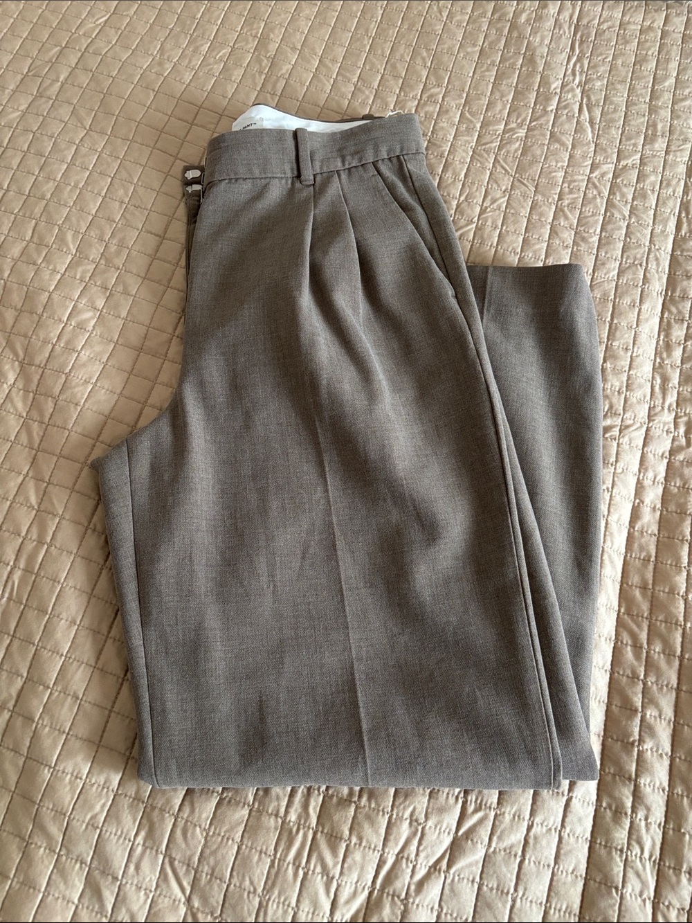 Womens aritzia effortless style beige pants size 12reg